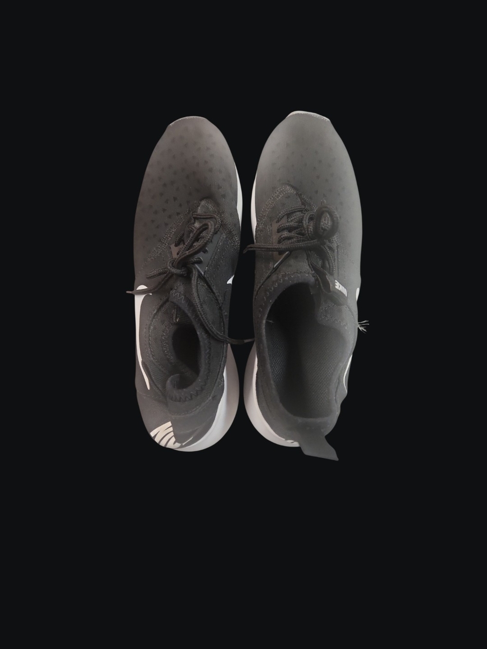 Nike Black and White Running Sneakers - Picture 3 of 9